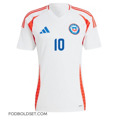 Chile Alexis Sanchez #10 Udebanetrøje Copa America 2024 Kortærmet Chile Alexis Sanchez #10 Udebanetrøje Copa America 2024 Kortærmet